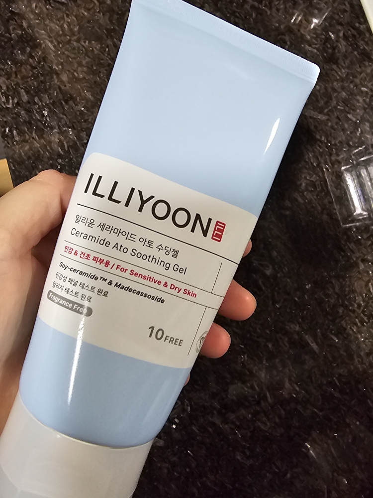일리윤 (ILLIYOON) 세라마이드 아토 수딩 젤 review image