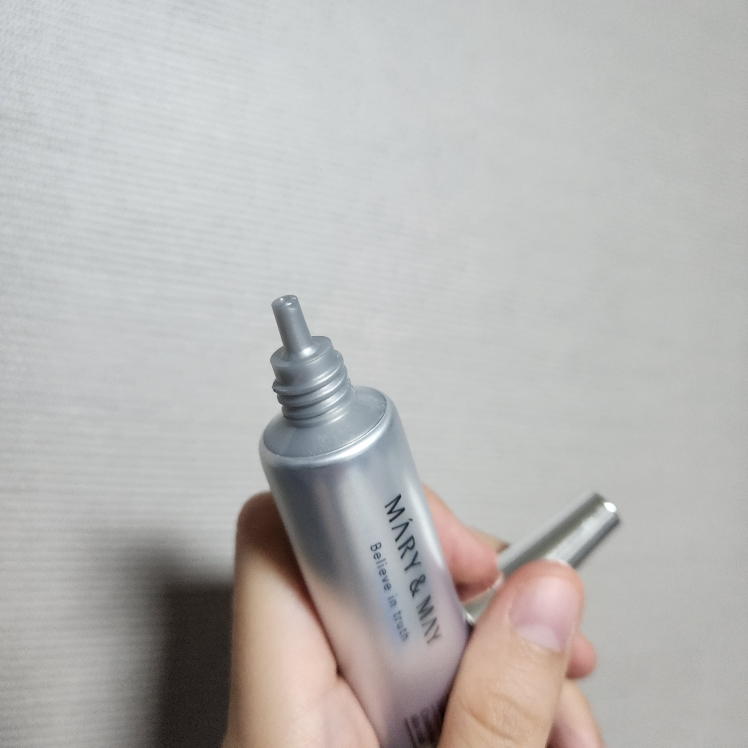 MARY&MAY Tranexamic acid glutathione eye cream review image