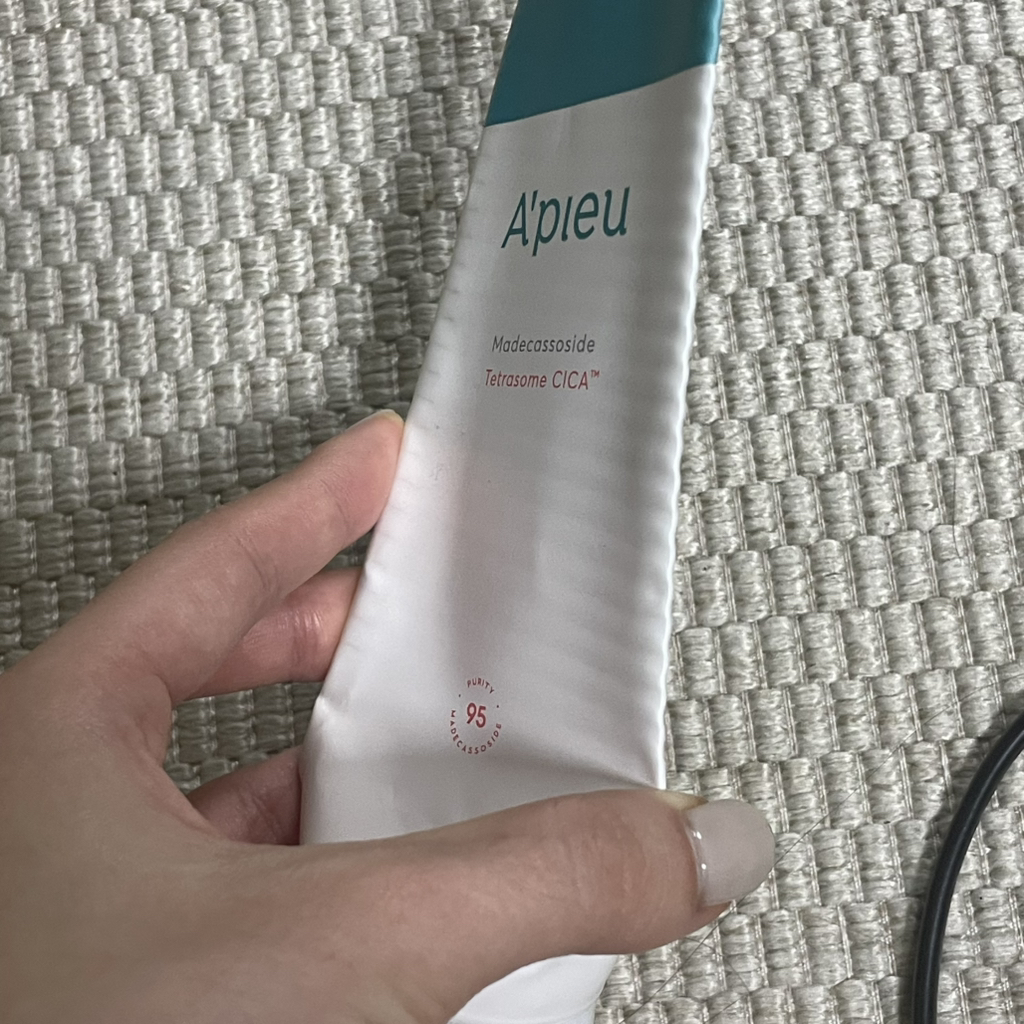 어퓨 (A'pieu) 마데카소사이드 테트라좀 시카 크림 review image