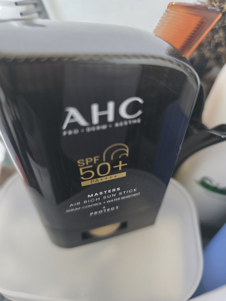 AHC (에이에이치씨) 마스터즈 에어 리치 선스틱 [SPF50+/PA++++] review image
