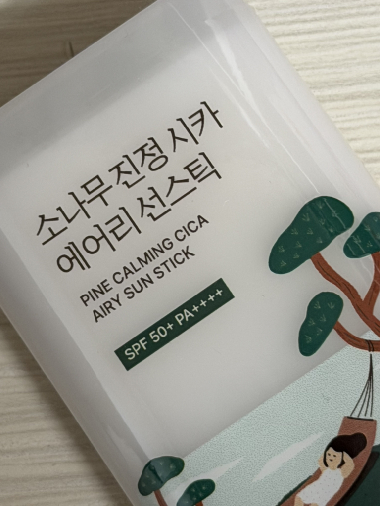 라운드랩 (ROUNDLAB) 소나무 진정 시카 에어리 선스틱 [SPF50+/PA++++] review image