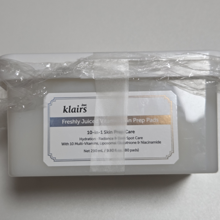 디어클레어스 (dearKlairs) 프레쉴리 쥬스드 비타민 화잘먹 패드 review image