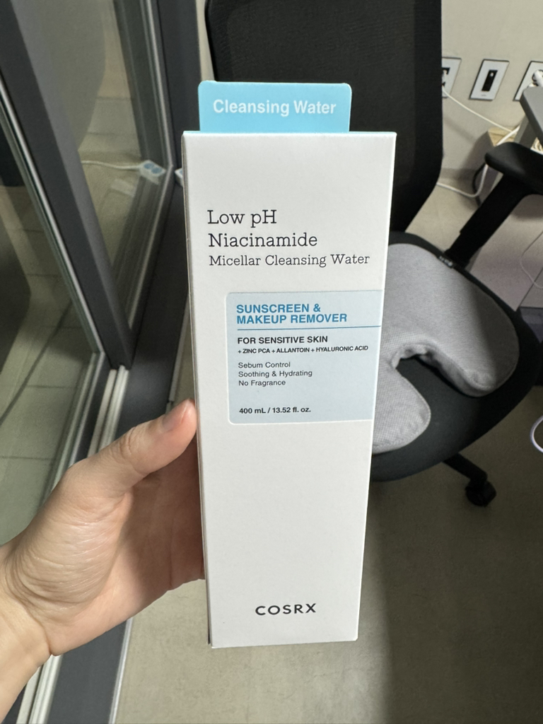 珂丝艾丝 弱酸性烟酰胺胶束洁肤水 review image