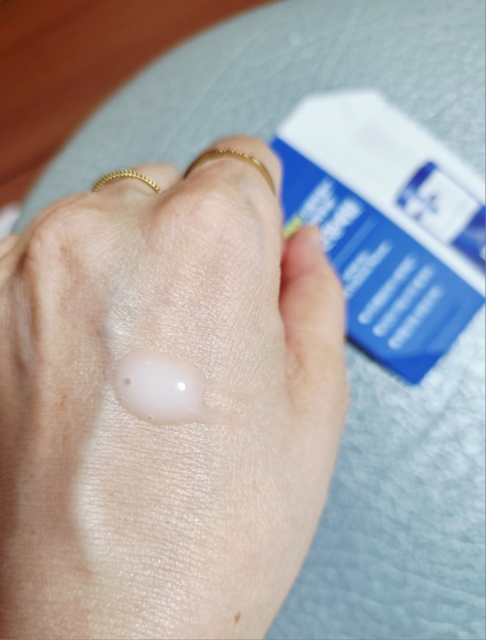 아이소이 (ISOI) 아크니 닥터 1st 컨트롤 세럼 review image