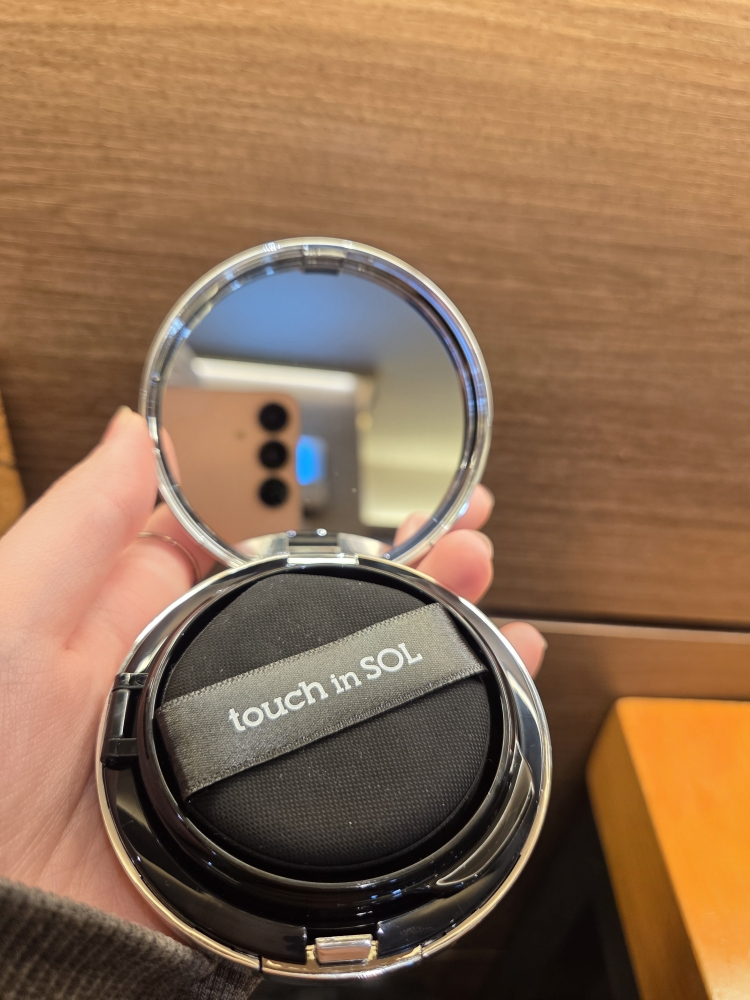 터치인솔 (TouchinSol) 글로우 에어 쿠션 [SPF50+/PA++++] [21C 핑크 베이지] review image