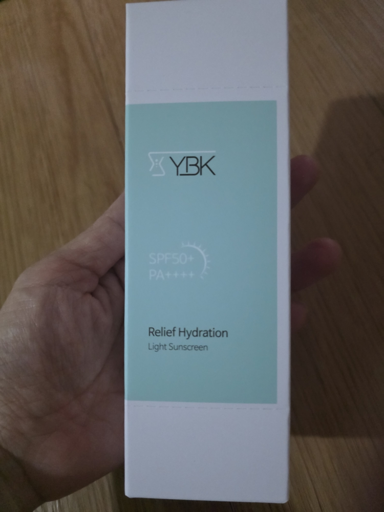 YBK (와이비케이) 릴리프 하이드레이션 라이트 썬스크린 [SPF50+/PA++++] review image