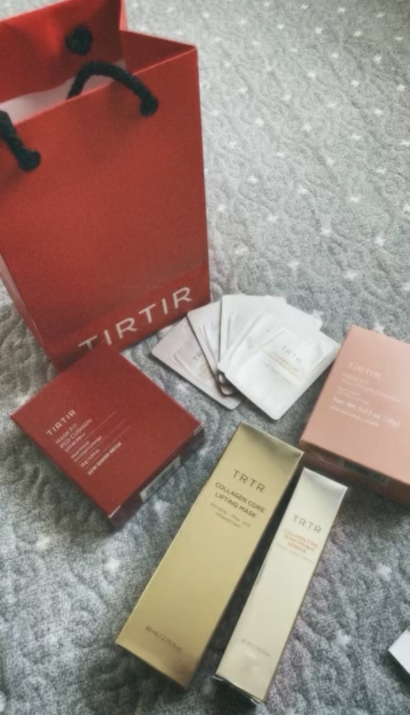 媞乐媞乐 面膜贴合红色靠垫 [SPF40/PA++] [21N 象牙色］ review image