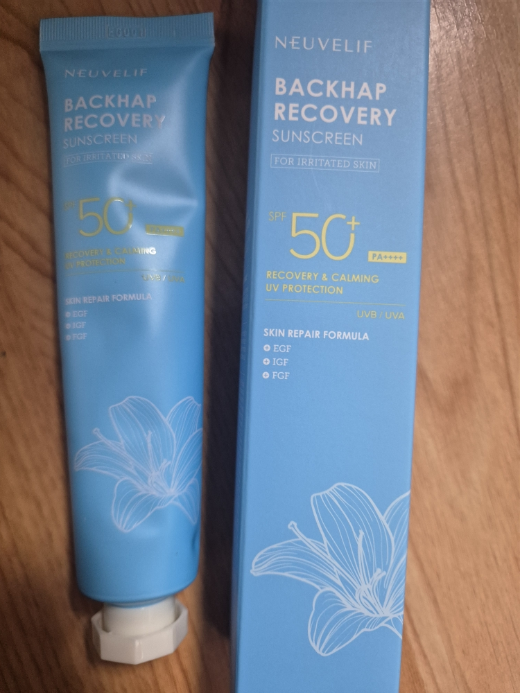 뉴베리프 (NEUVELIF) 백합 리커버리 선크림  [SPF50+/PA++++] review image