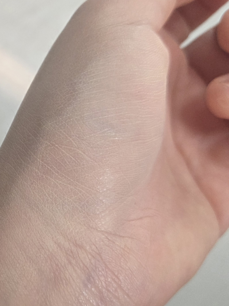 关于音调 肤色贴合粉底液 [SPF30/PA++] [AT.19 一对］ review image