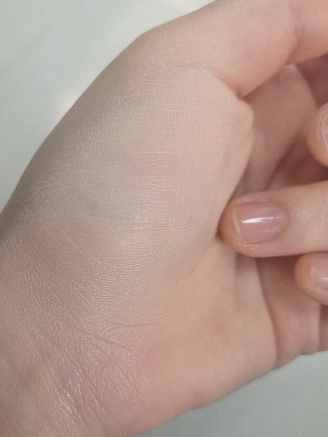 关于音调 肤色贴合粉底液 [SPF30/PA++] [AT.19 一对］ review image