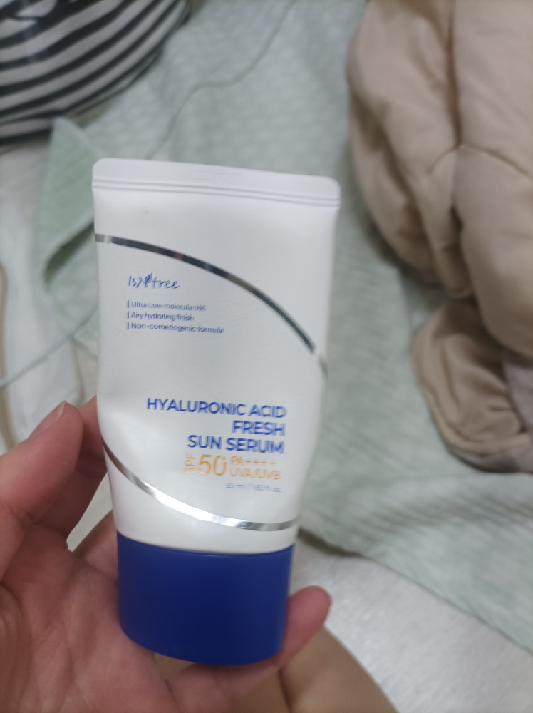 Ảnh đánh giá thực tế của người dùng về Hyaluronic Acid Fresh Sun Serum [SPF50+/PA++++]