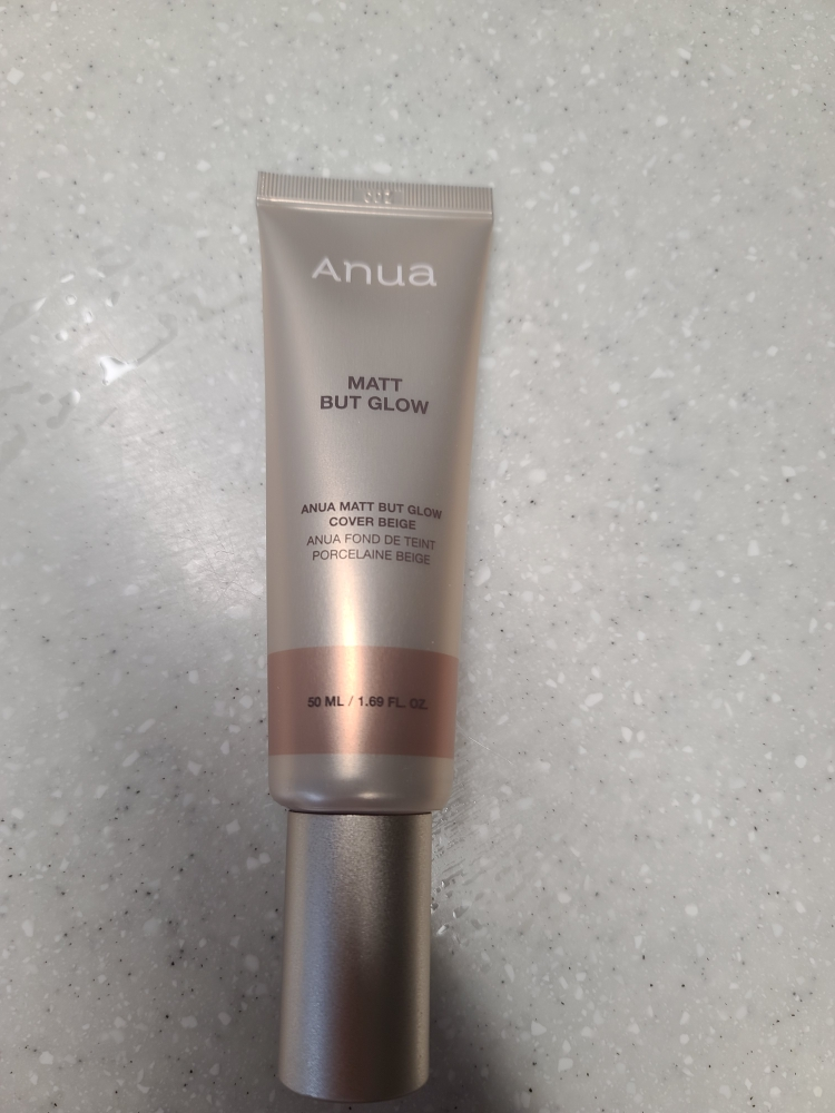 米色哑光焕彩遮瑕膏 [SPF50+/PA++++]的真实用户使用照片