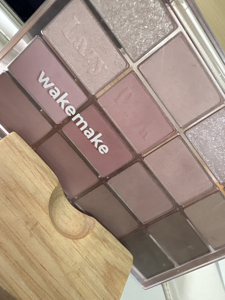 唯可魅 柔光模糊眼影盘（10 Rage Pink Blur色号 review image