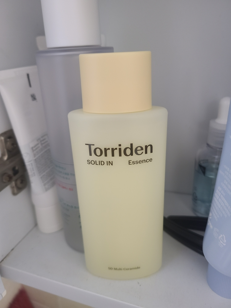 토리든 (Torriden) 솔리드인 세라마이드 올데이 에센스 review image