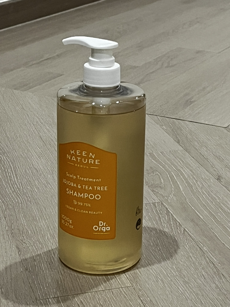 Ảnh đánh giá thực tế của người dùng về Hojoba Tea Tree Shampoo