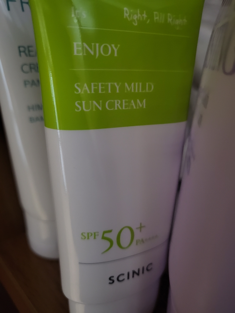 SCINIC Enjoi Safety Mild Sunscreen [SPF50+/PA++++] review image