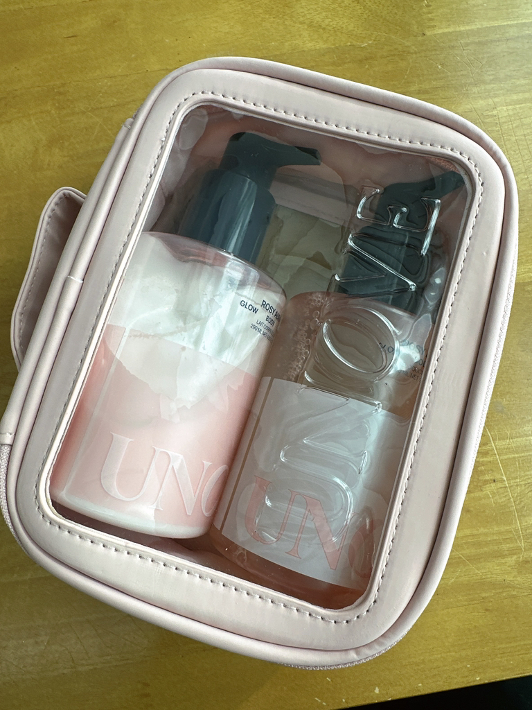 어노브 (UNOVE) 글로우 바디로션 [로지아우라] review image