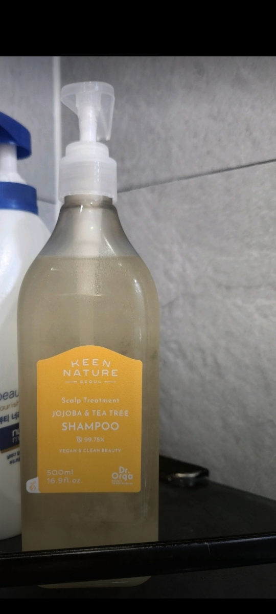 Ảnh đánh giá thực tế của người dùng về Hojoba Tea Tree Shampoo