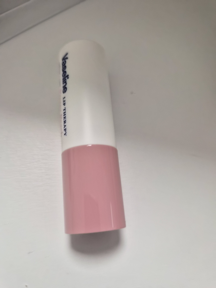 바세린 (Vaseline) 립 테라피 컬러 앤 케어 립밤 [프리티 피치] review image