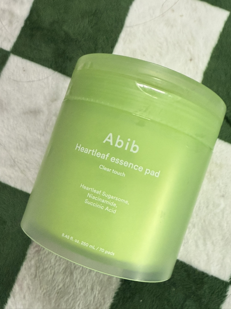 Ảnh đánh giá thực tế của người dùng về Essence Pad Clear Touch