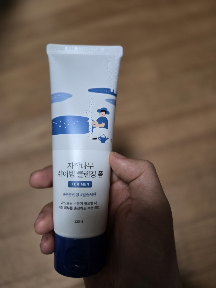 라운드랩 (ROUNDLAB) 포 맨 자작나무 쉐이빙 클렌징 폼 review image