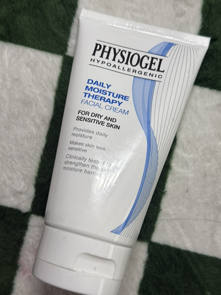 Ảnh đánh giá thực tế của người dùng về Kem dưỡng da mặt DMT