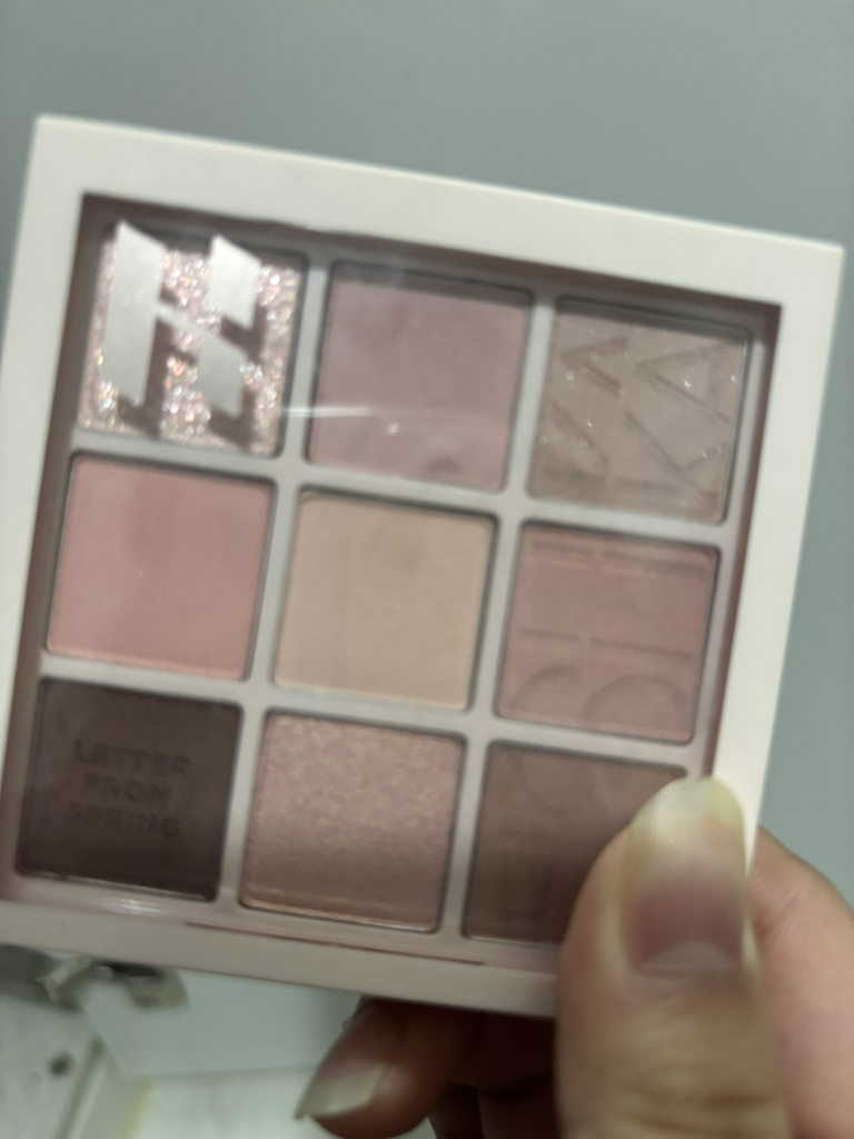 HOLIKAHOLIKA MyFave Mood Eye Palette [11 Letters from Spring] review image