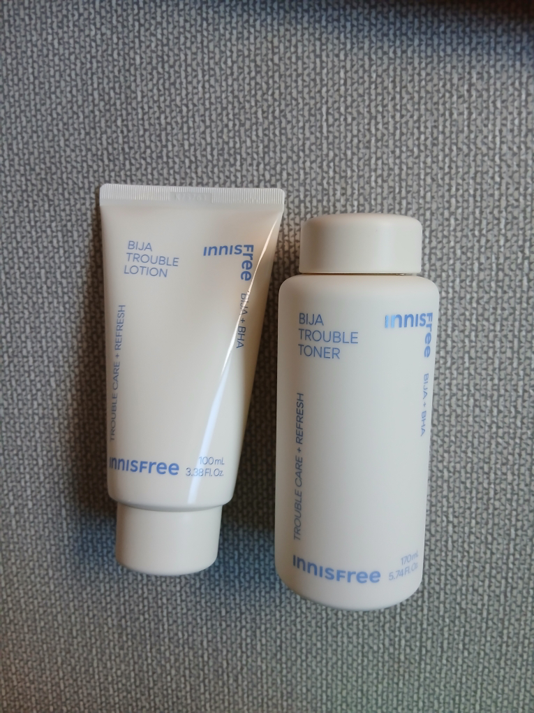 INNISFREE Kem dưỡng da trị mụn review image