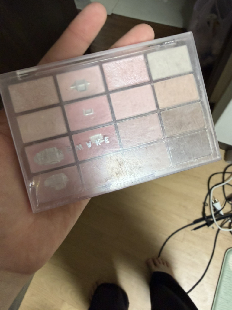 wakemake Bảng màu mắt mờ mềm [04 Màu hoa oải hương mờ] review image