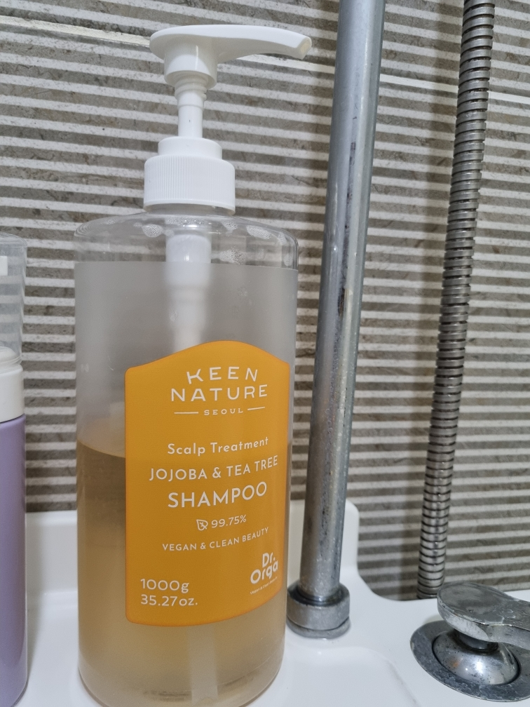 Ảnh đánh giá thực tế của người dùng về Hojoba Tea Tree Shampoo