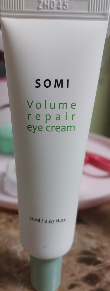 Ảnh đánh giá thực tế của người dùng về Kem dưỡng mắt phục hồi độ ẩm