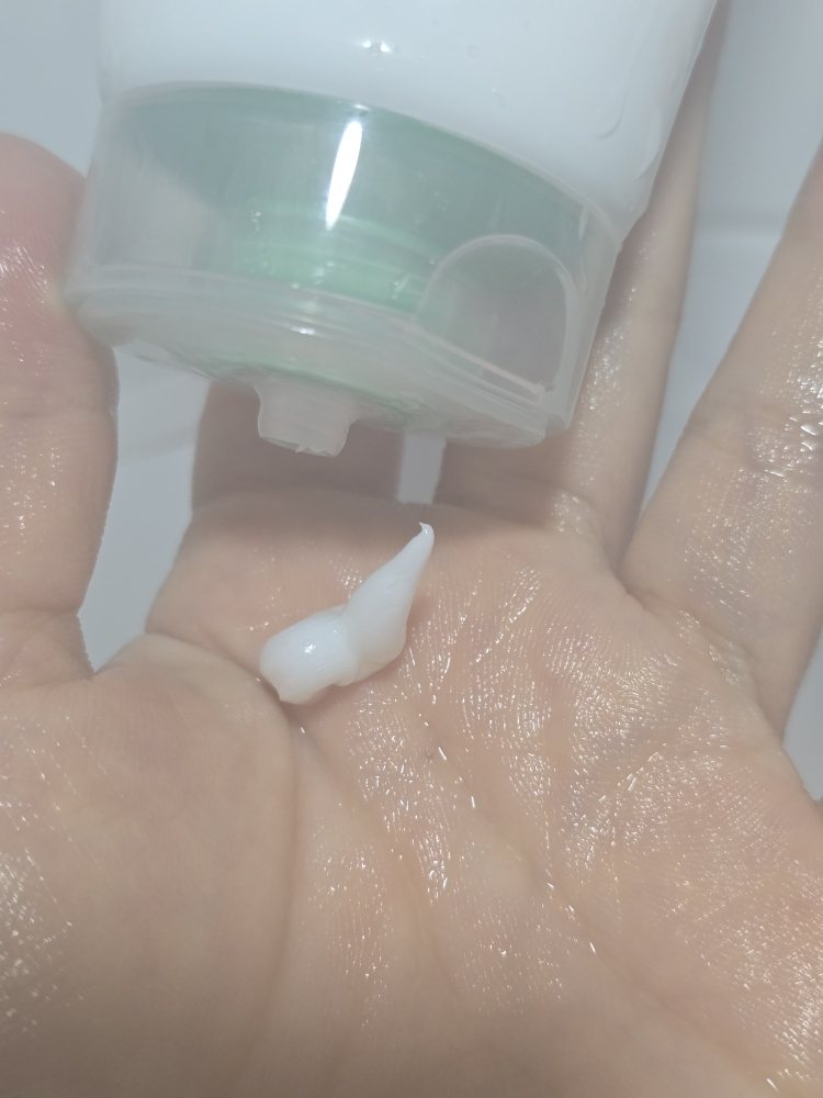 诗语士清 幼芽深层清洁泡沫 review image