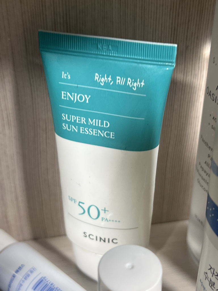 Enzoi 超温和防晒精华 [SPF50+/PA++++]的真实用户使用照片