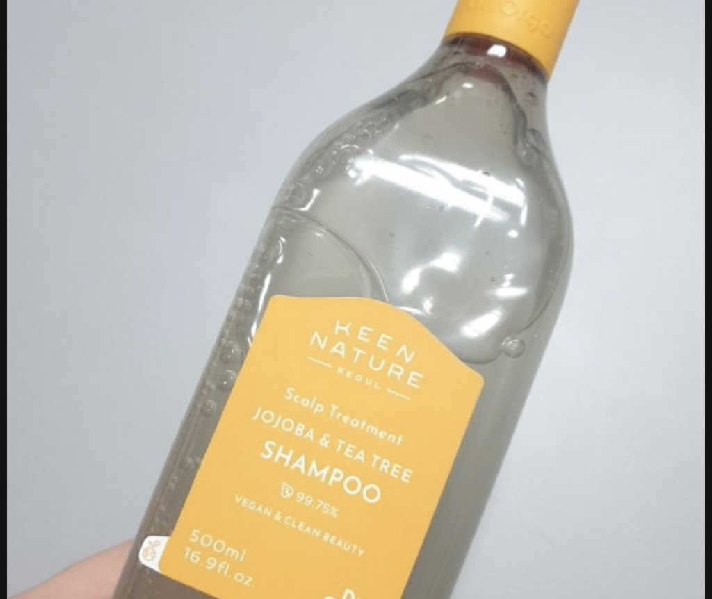Ảnh đánh giá thực tế của người dùng về Hojoba Tea Tree Shampoo