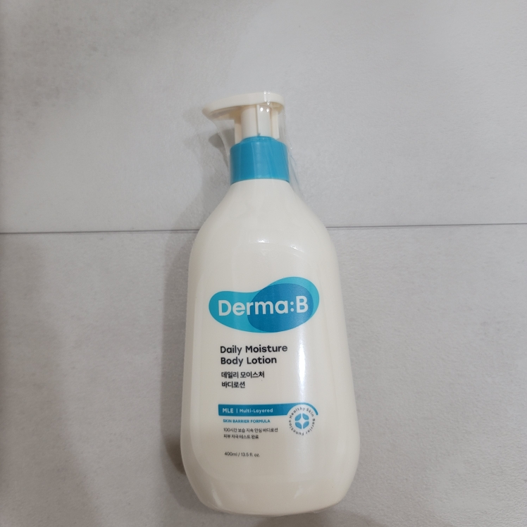 Ảnh đánh giá thực tế của người dùng về Kem dưỡng ẩm hàng ngày cho cơ thể