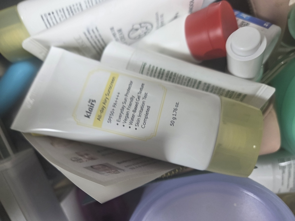 dearKlairs Kem chống nắng All Day Airy [SPF50+/PA++++] review image