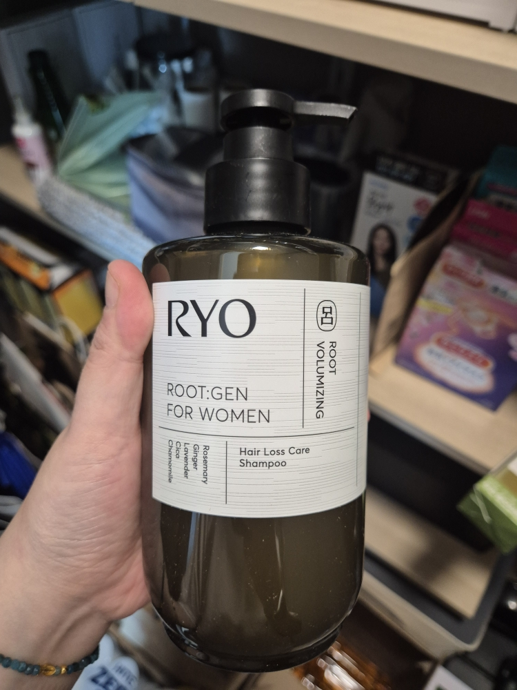 려 (Ryo) 루트젠 여성맞춤볼륨 탈모증상전문케어 샴푸 review image