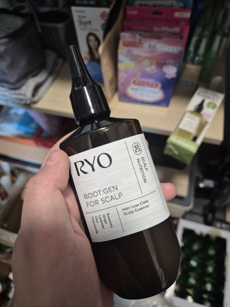 려 (Ryo) 루트젠 여성맞춤볼륨 탈모증상전문케어 샴푸 review image