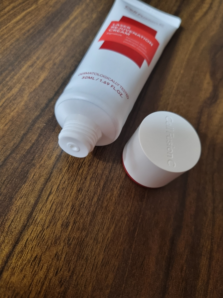 CellFusionC Kem tái tạo da bằng laser review image