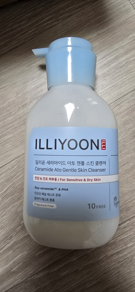 일리윤 (ILLIYOON) 세라마이드 아토 5.0 젠틀 스킨 클렌져 review image