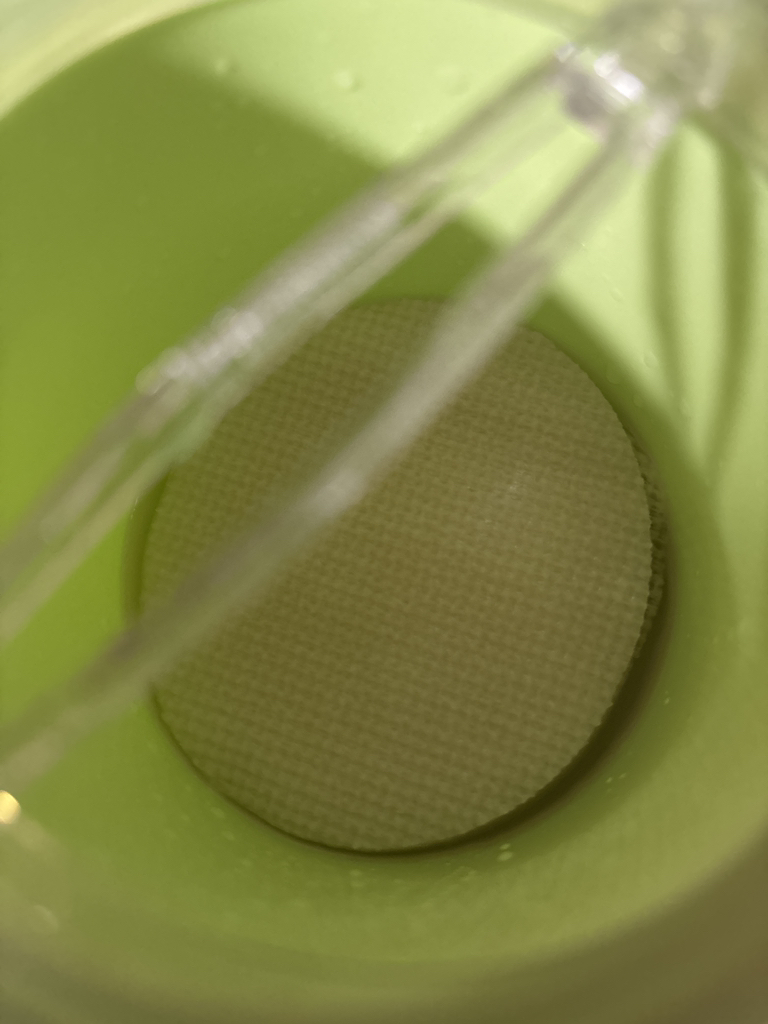 Ảnh đánh giá thực tế của người dùng về Essence Pad Clear Touch