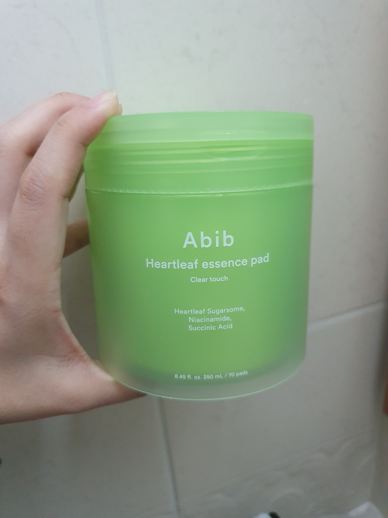 Ảnh đánh giá thực tế của người dùng về Essence Pad Clear Touch