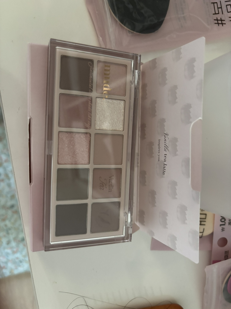 뮤드 (mude) 숄 모먼트 아이섀도우 팔레트 [06 바닐라티라떼] review image