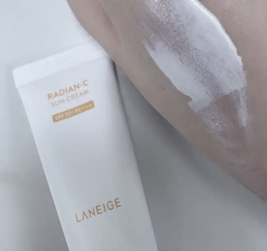 LANEIGE RADIAN-C SUNCREAM [SPF50+/PA++++] review image