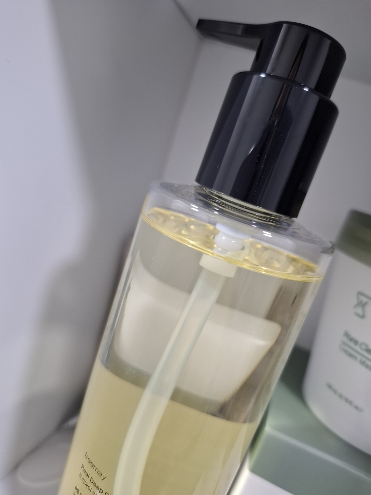 Ảnh đánh giá thực tế của người dùng về Dầu tẩy trang sâu Real Deep Cleansing Oil