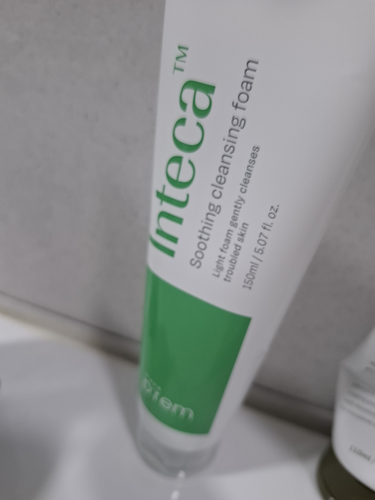 makep:rem Intica Soothing Cleansing Foam review image