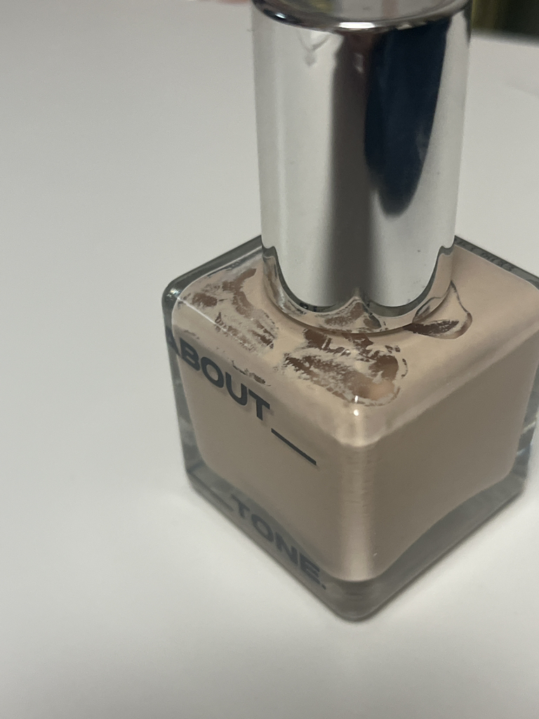 어바웃톤 (ABOUT_TONE.) 스킨 레이어 핏 파운데이션 [SPF30/PA++] [AT.21 웜라이트] review image