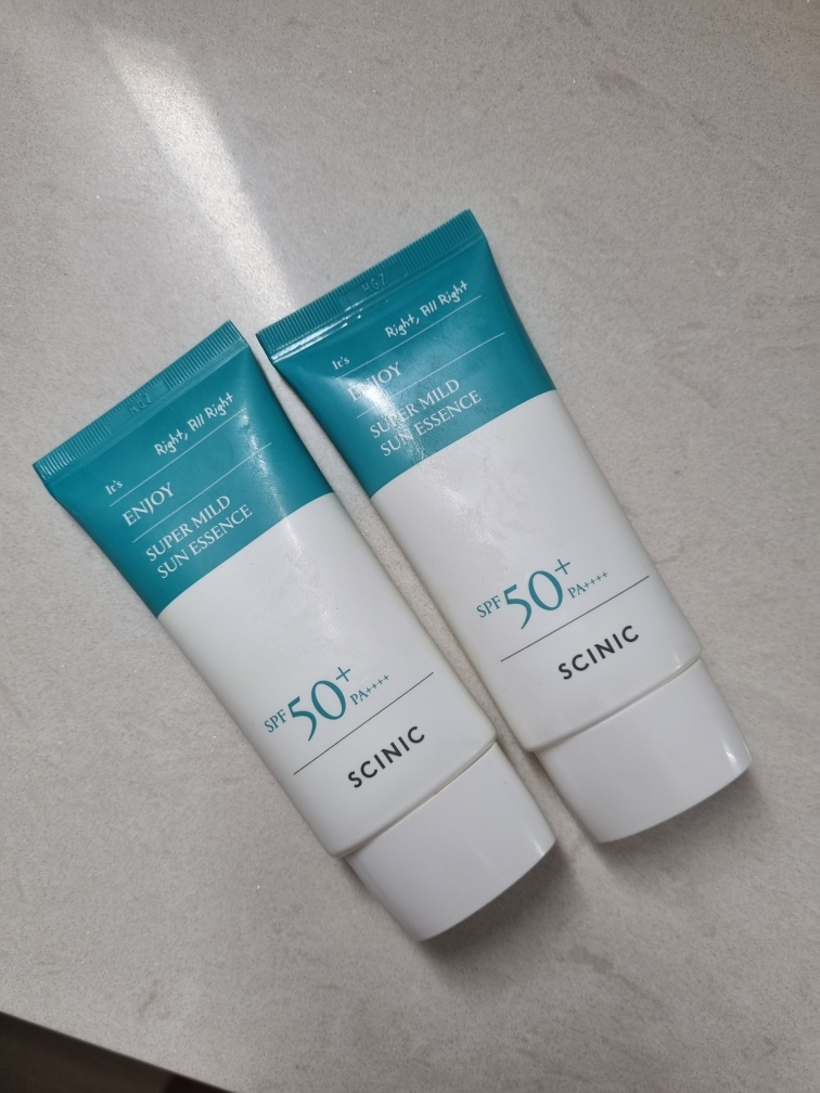 Enzoi 超温和防晒精华 [SPF50+/PA++++]的真实用户使用照片