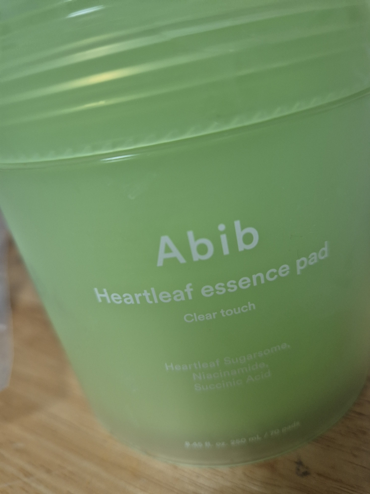 Ảnh đánh giá thực tế của người dùng về Essence Pad Clear Touch