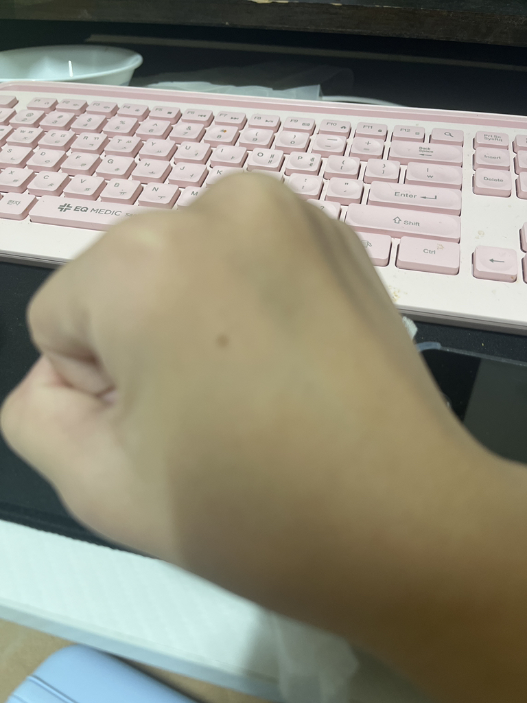 식물나라 (SHINGMULNARA) 뽀얀쌀 생기 톤업 선쿠션 [SPF50+/PA++++] [02 생기 피치] review image